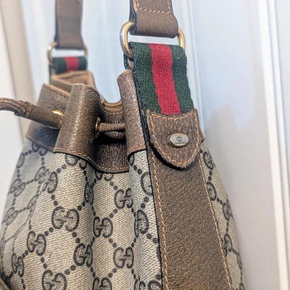 Gucci Brown Shoulder Bag with Monogram Canvas - Picture 4 of 16
